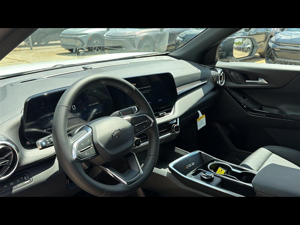 2027 Chevrolet Equinox LT - Photo 9