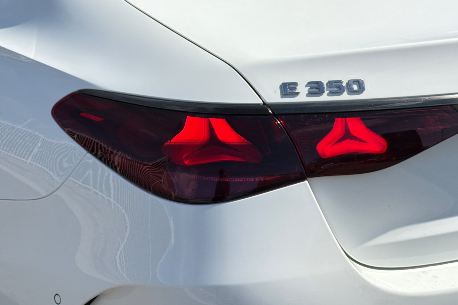 New 2027 Polar White Mercedes-Benz E 350 image 15
