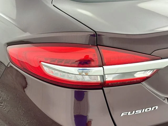 Pre-Owned 2017 Ford Fusion Hybrid SE