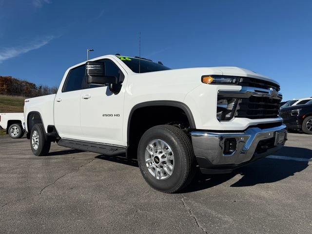 2026 Chevrolet Silverado 2500HD LT photo 3