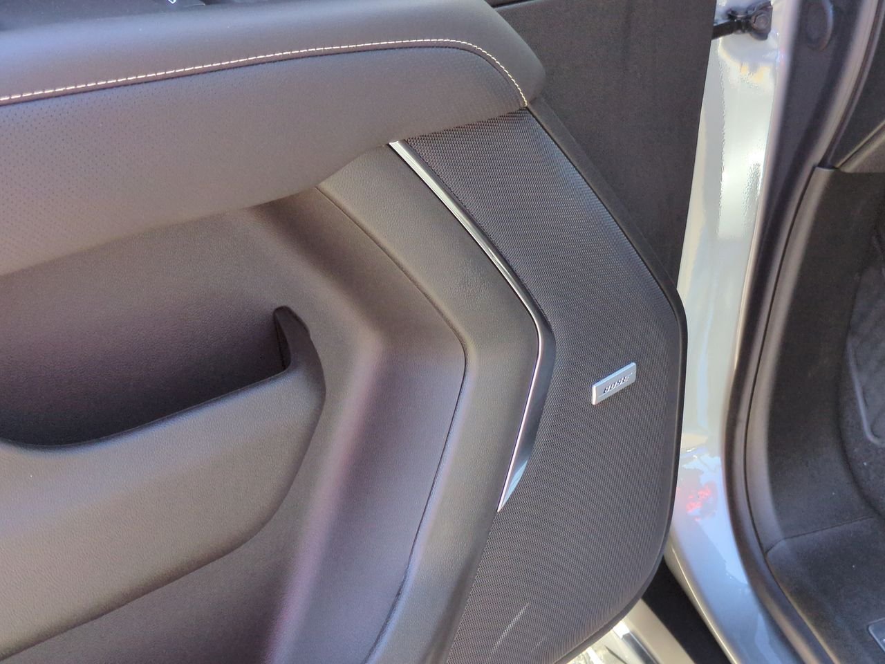 2026 Chevrolet Suburban Premier - Photo 17