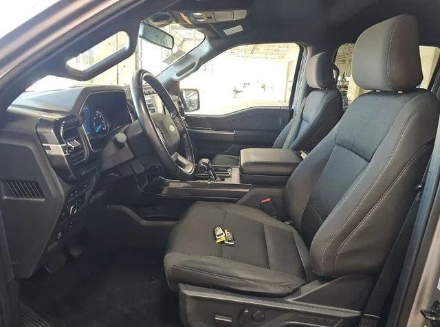 Used 2022 Silver Ford XLT image 2
