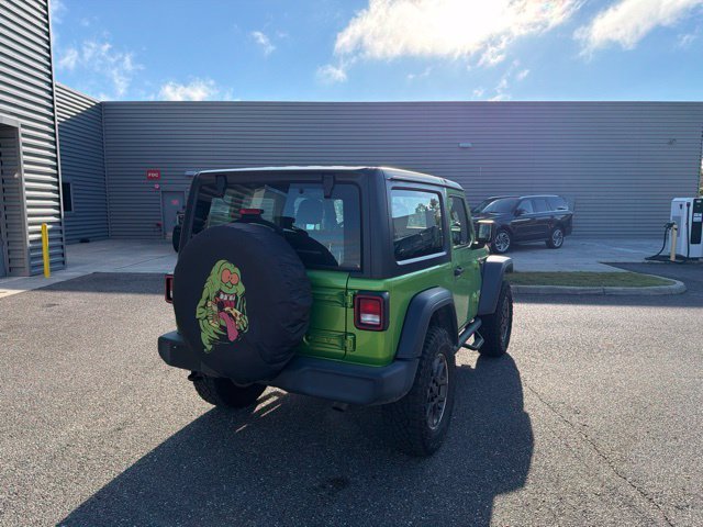Used 2018 Green Jeep Sport image 6