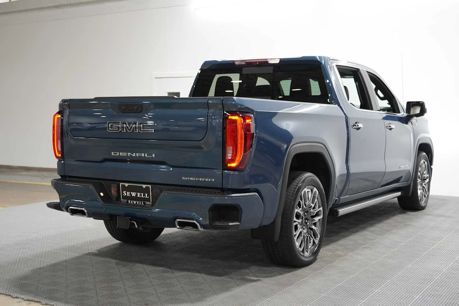 Used 2024 Downpour Metallic GMC Denali Ultimate image 4