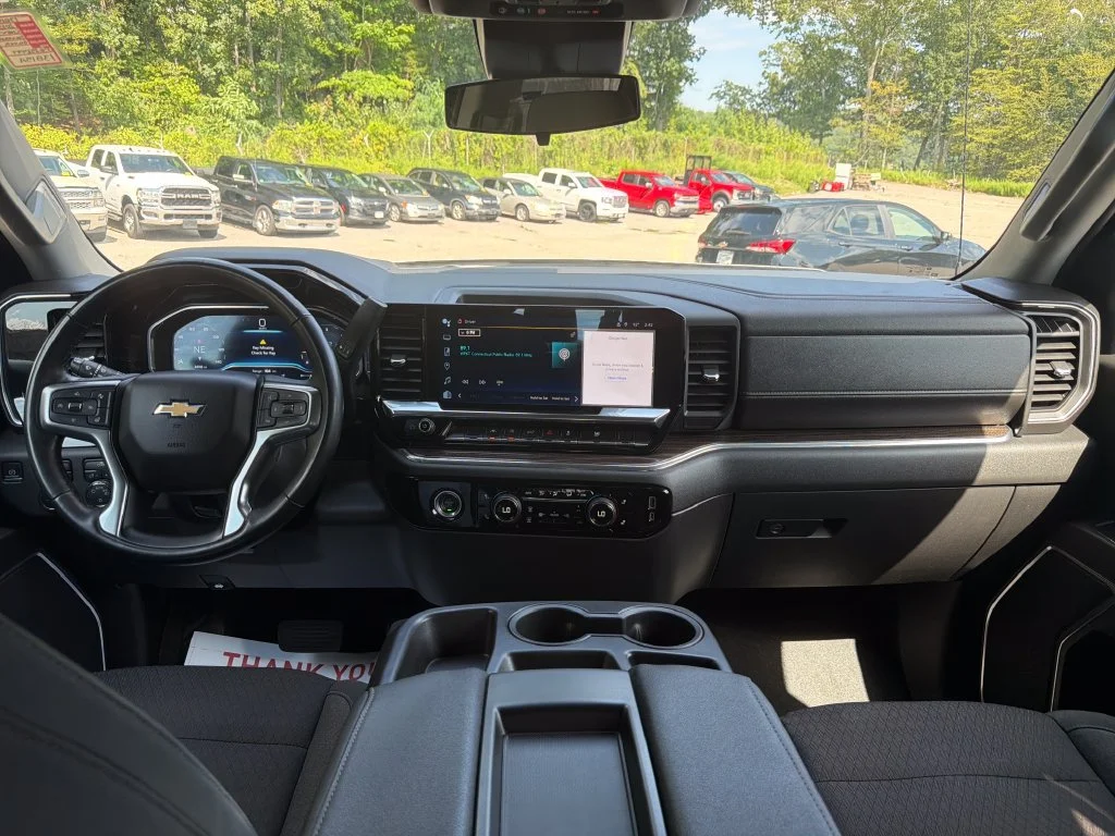 2023 Chevrolet Silverado 1500 LT - Photo 12