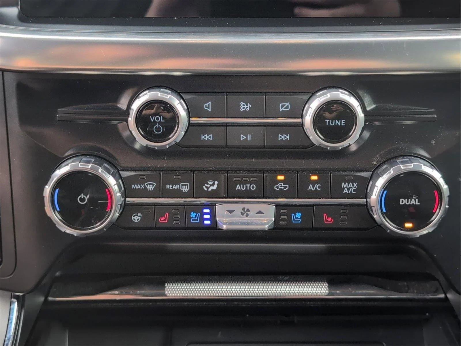 Used 2023 Antimatter Blue Ford LARIAT image 21