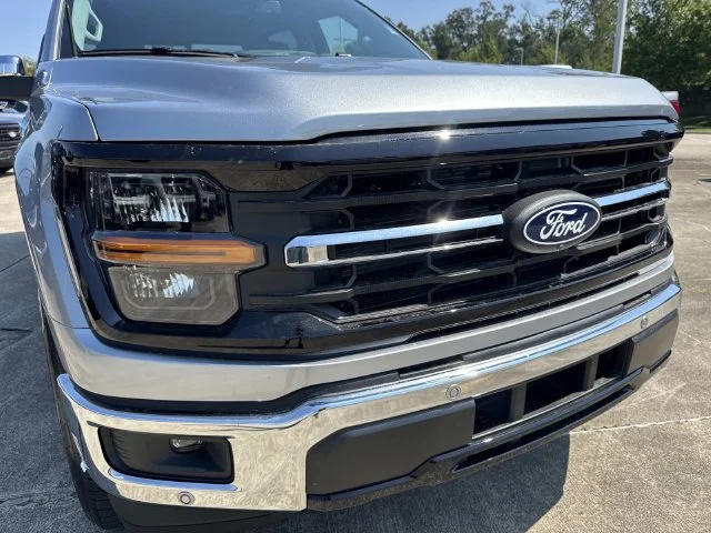New 2026 Iconic Silver Metallic Ford XLT image 5