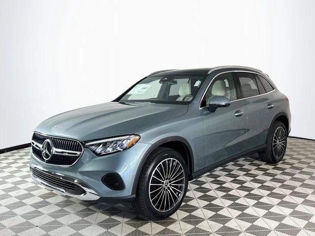 New 2026 Verde Silver Metallic Mercedes-Benz GLC 300 image 3