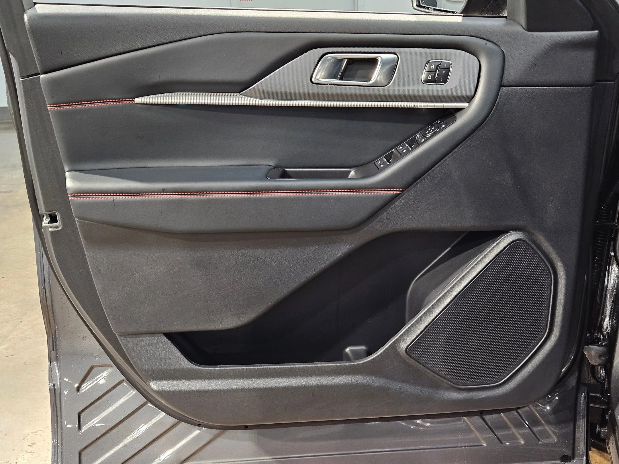 Used 2025 Carbonized Gray Metallic Ford ST image 20
