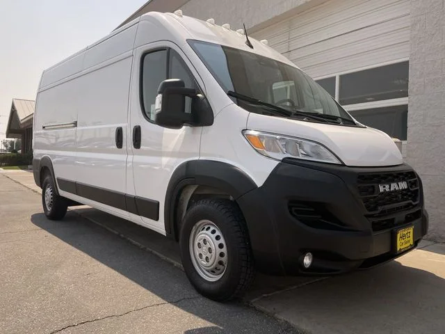Used 2025 White Ram High Roof image 10