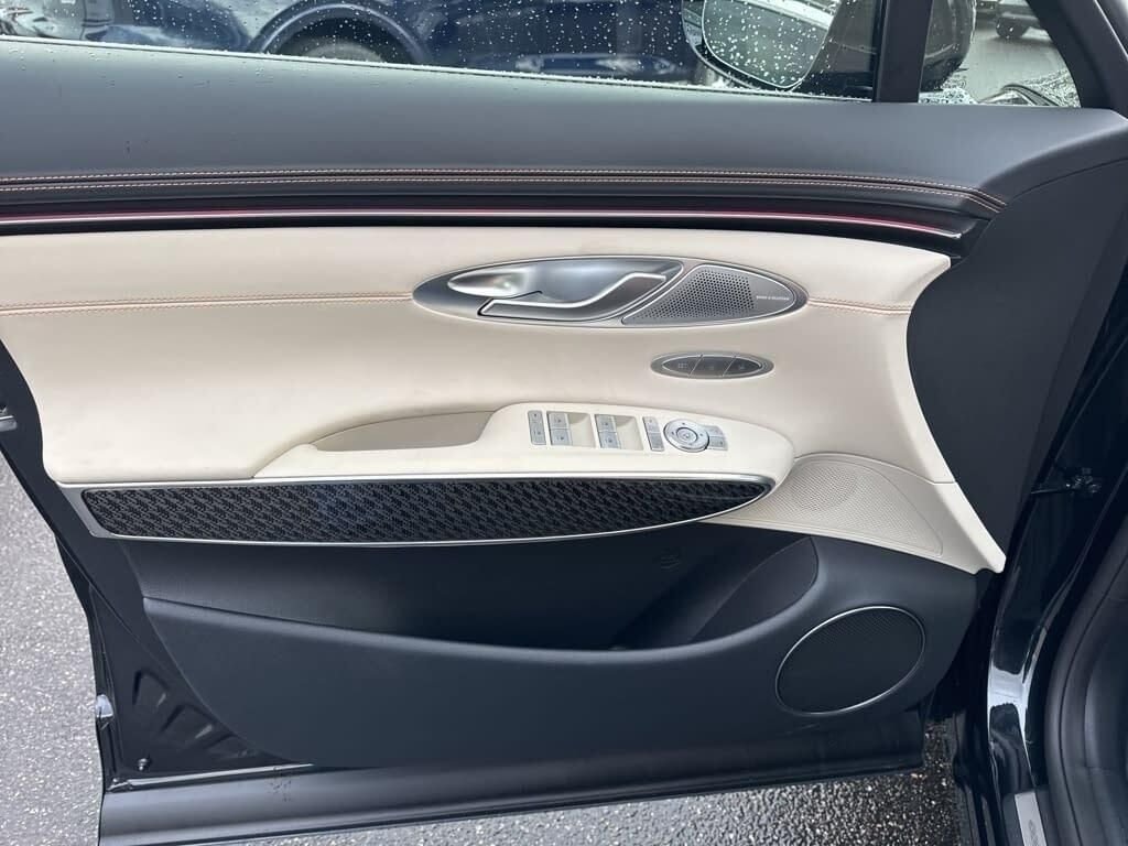 New 2026 Black Genesis 3.5T SPORT PRESTIGE image 17