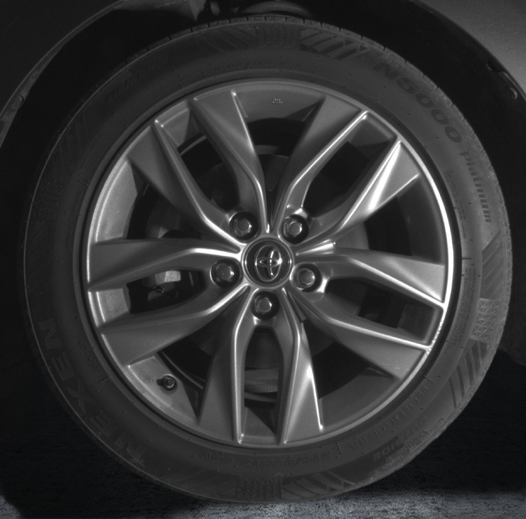 Used 2019 Gray Toyota XLE image 10