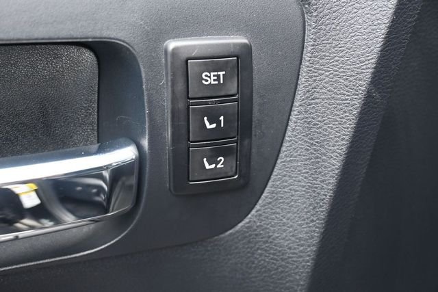 Used 2015 Black Toyota Platinum image 21