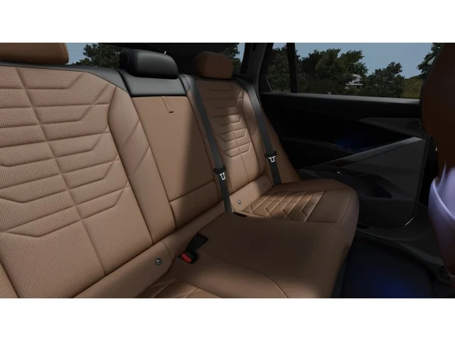 New 2027 Mineral White Metallic BMW  image 12