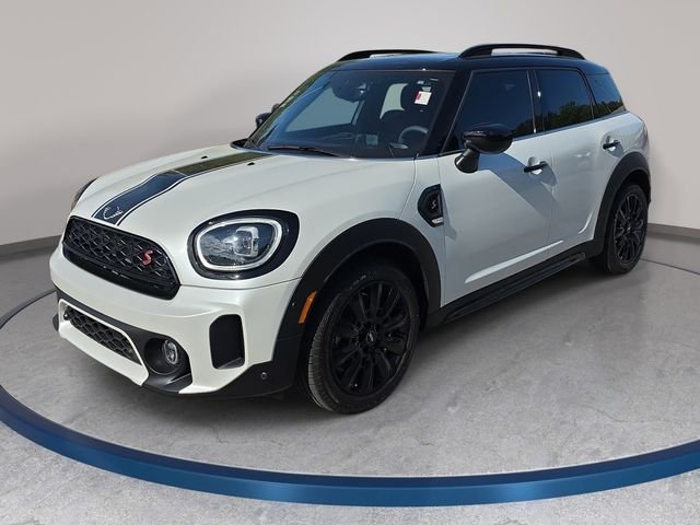 Used 2024 White MINI Iconic image 1