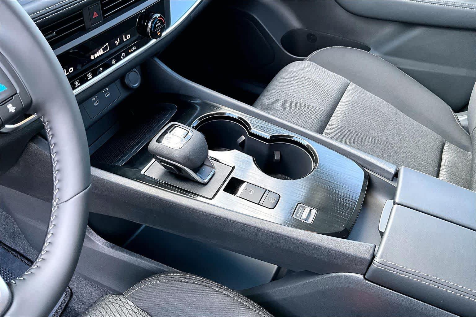 New 2027 Boulder Gray Pearl Nissan SV image 7
