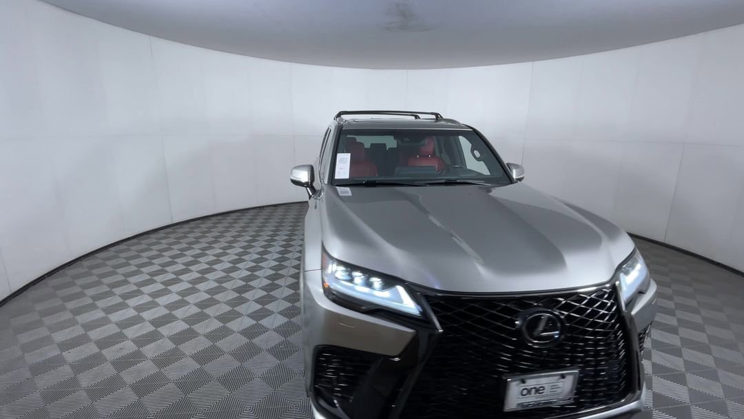 Used 2024 Atomic Silver Lexus 600 F SPORT image 2