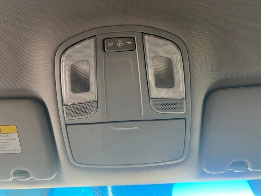 Used 2017 Sunset Hyundai SE image 21