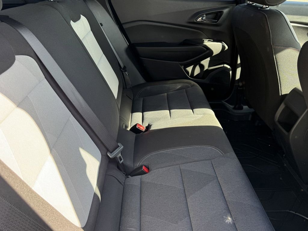 Certified Used 2024 Green Chevrolet 1RS image 10