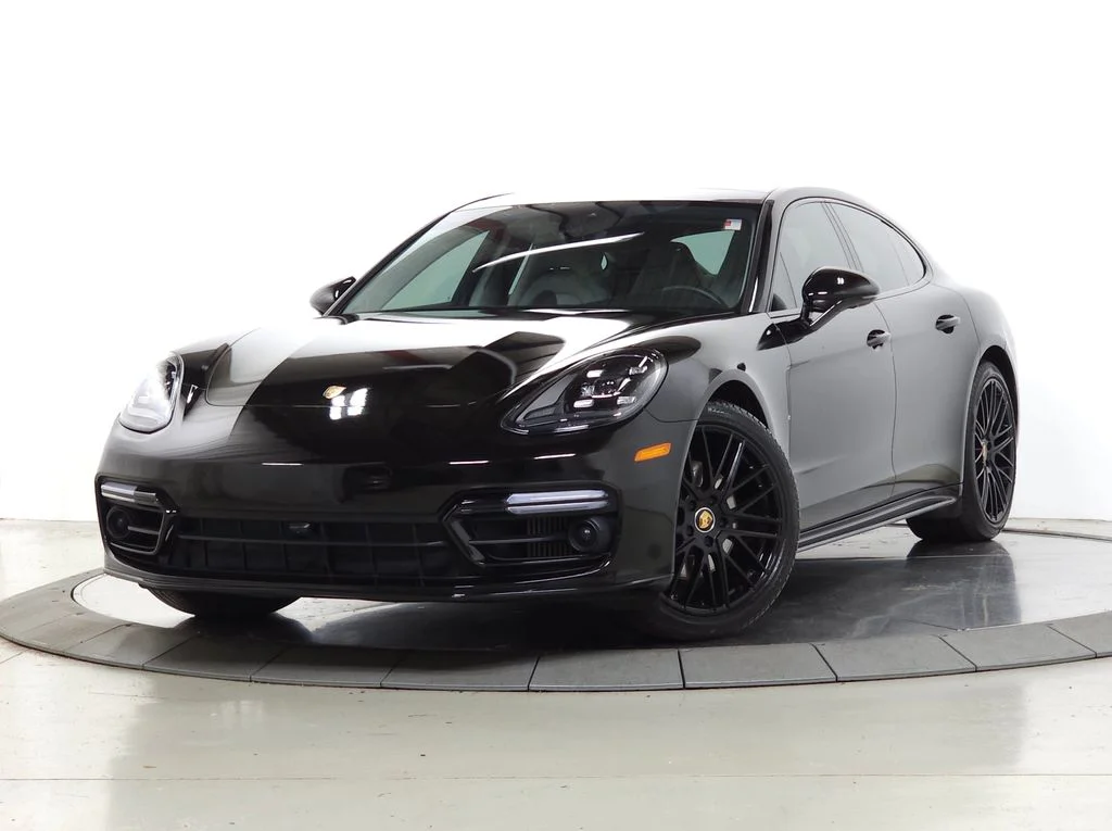 Used 2022  Porsche 4S image 1