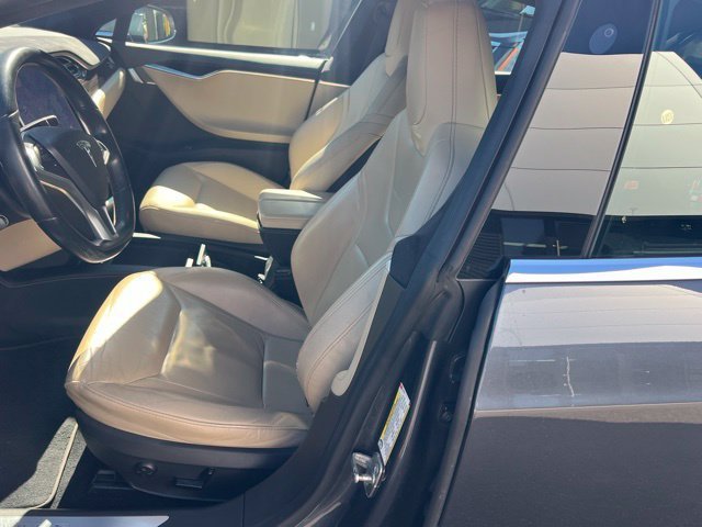 Used 2016 Midnight Silver Metallic Tesla 75D image 5