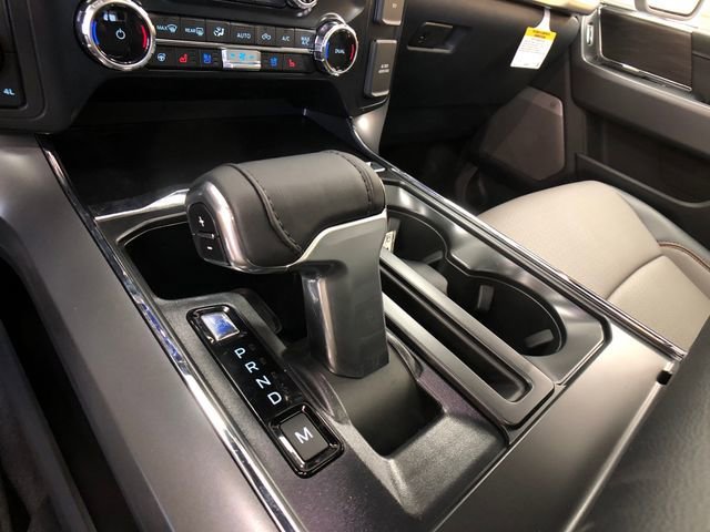 New 2026 Star White Metallic Tri-Coat Ford LARIAT image 18