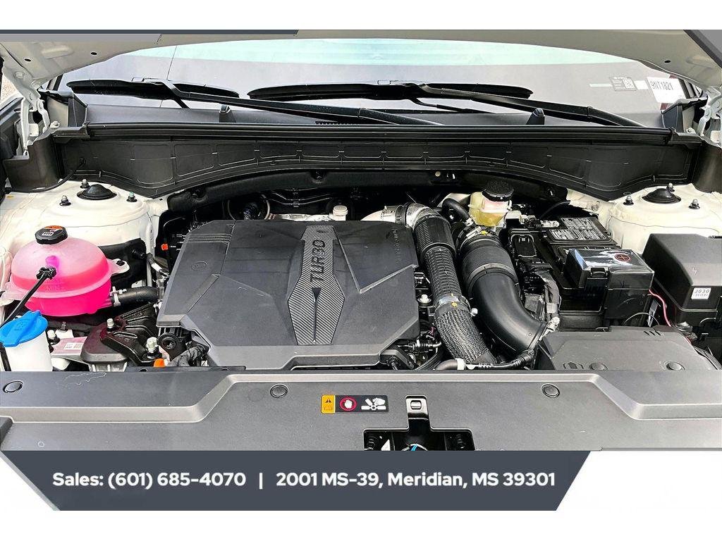 New 2027 SERENITY WHITE Hyundai SEL FWD image 10