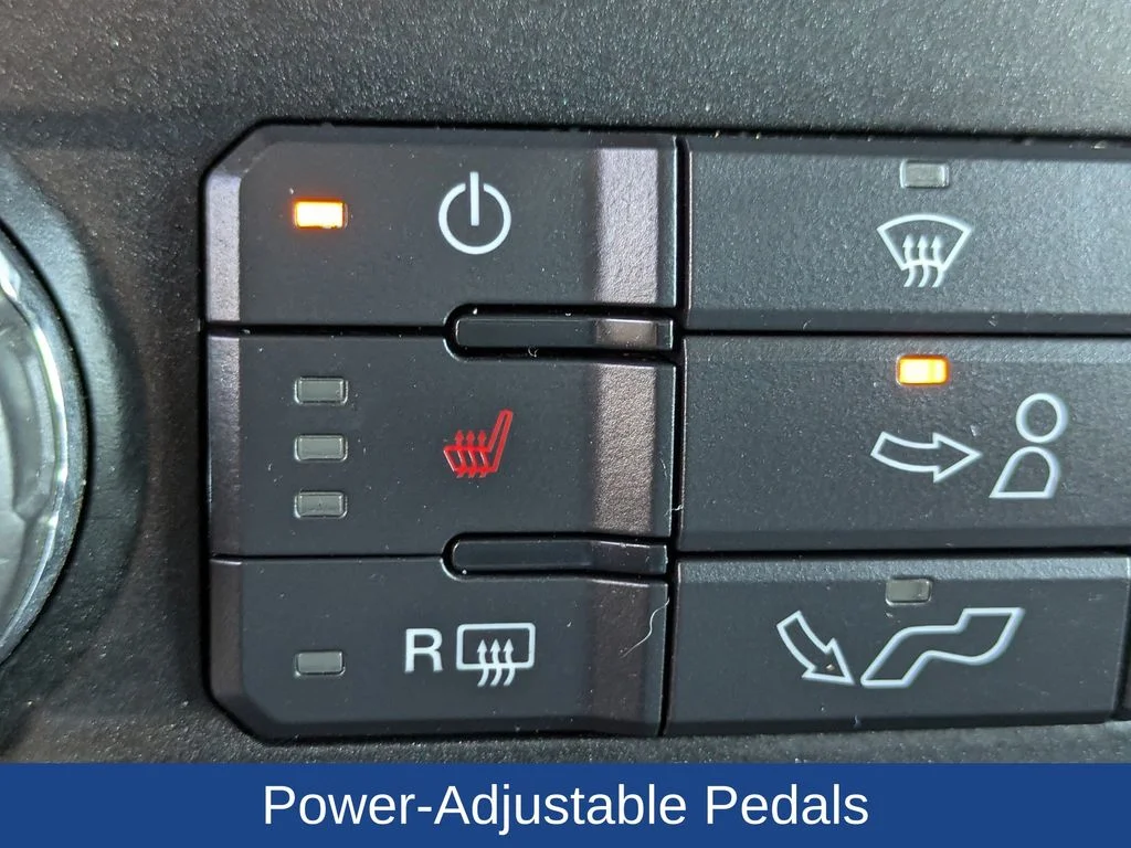 Used 2016 Magnetic Metallic Ford XLT image 21