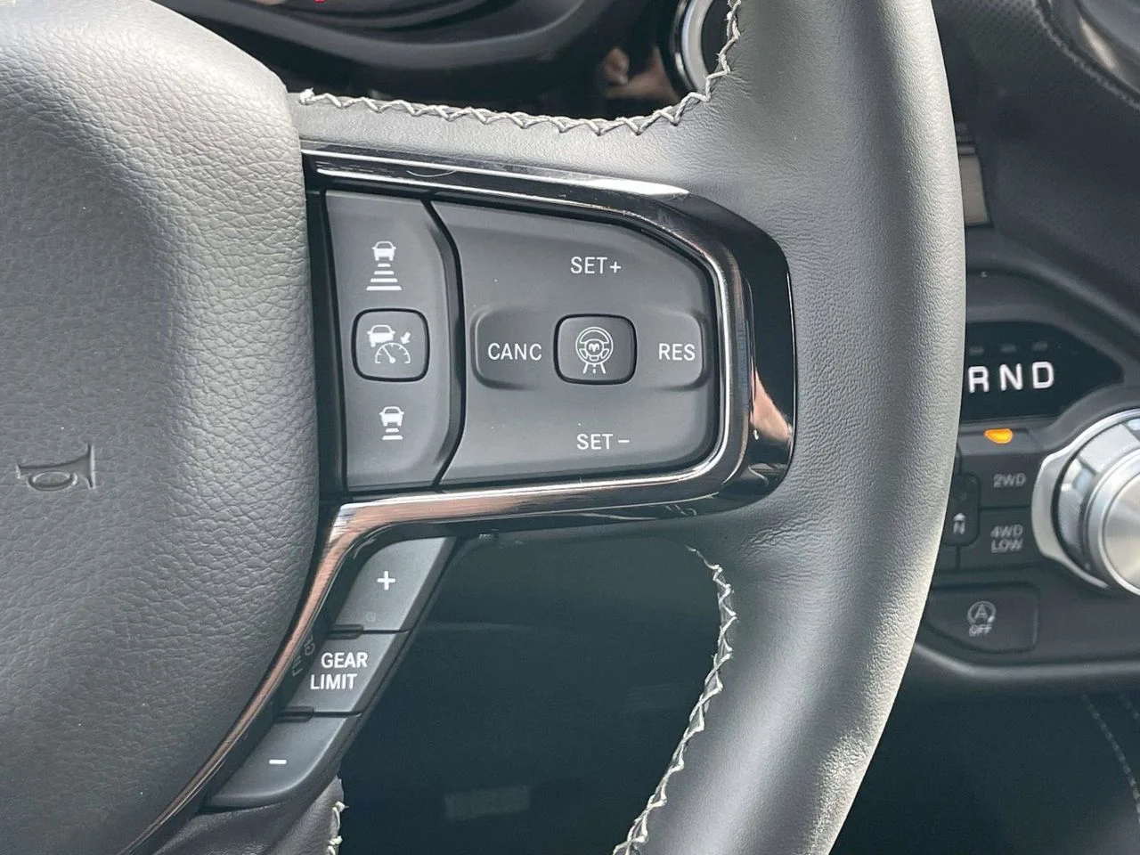 New 2026 Diamond Black Crystal Pearl-Coat Exterior Paint RAM Limited image 15