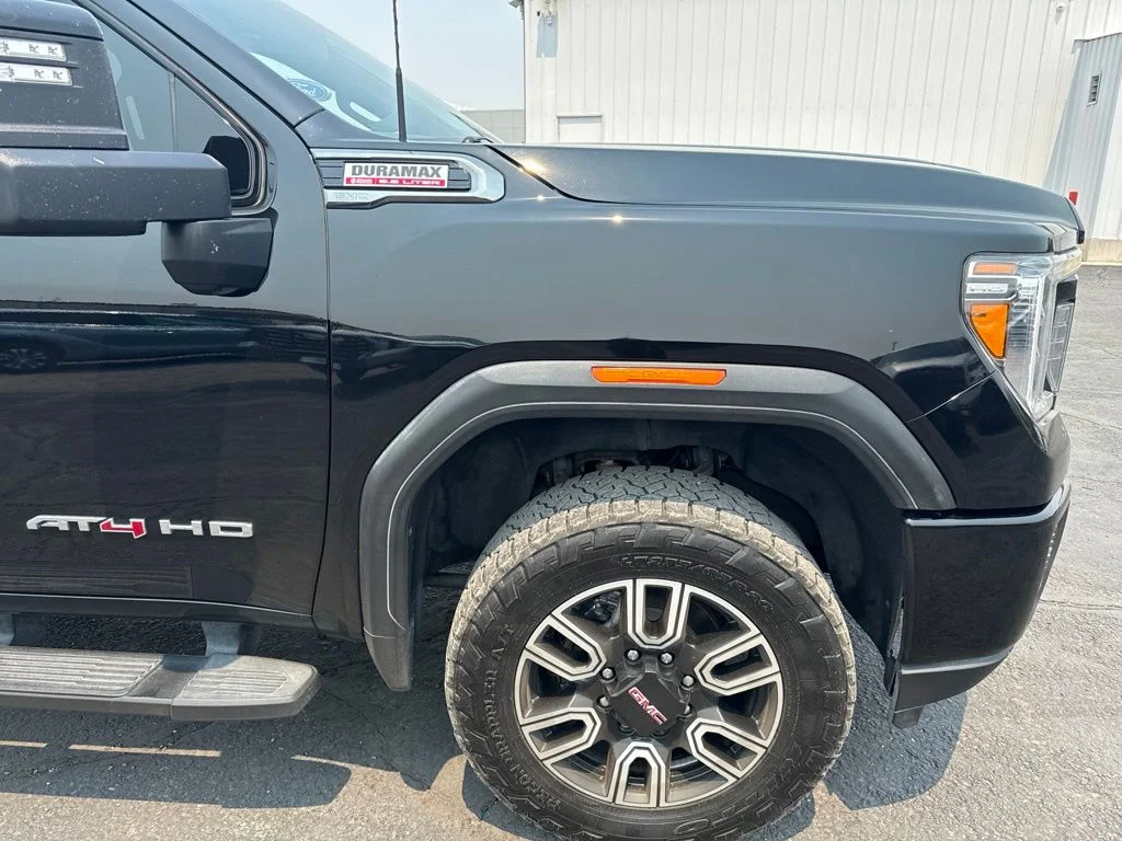 Used 2022 Onyx Black GMC AT4 image 2
