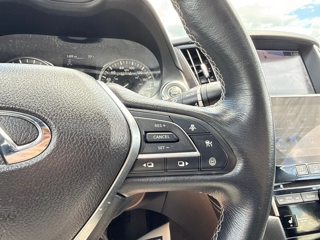 Used 2022 White INFINITI SENSORY image 19