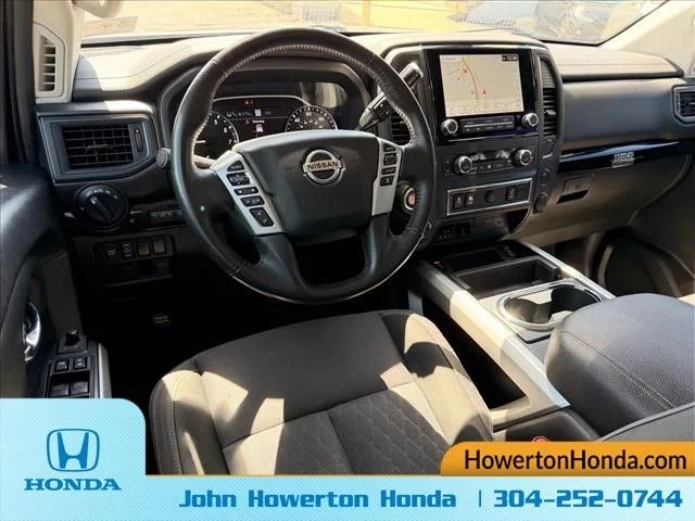Used 2022 Gray Nissan SV image 10