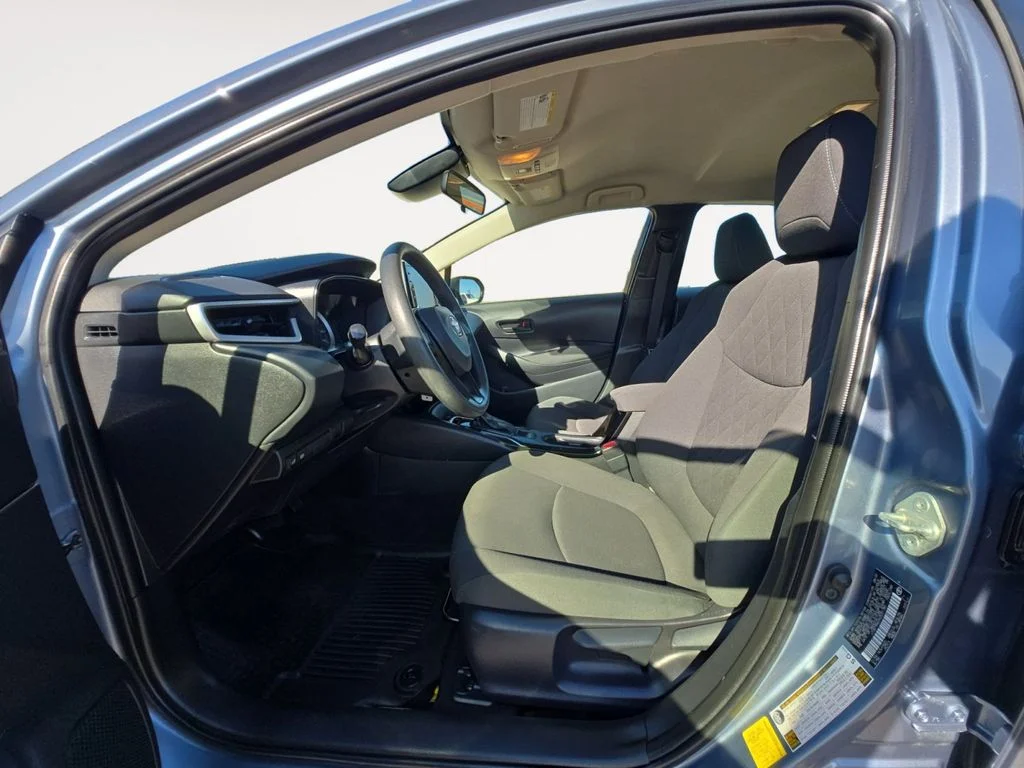 Used 2022 Gray Toyota LE image 10