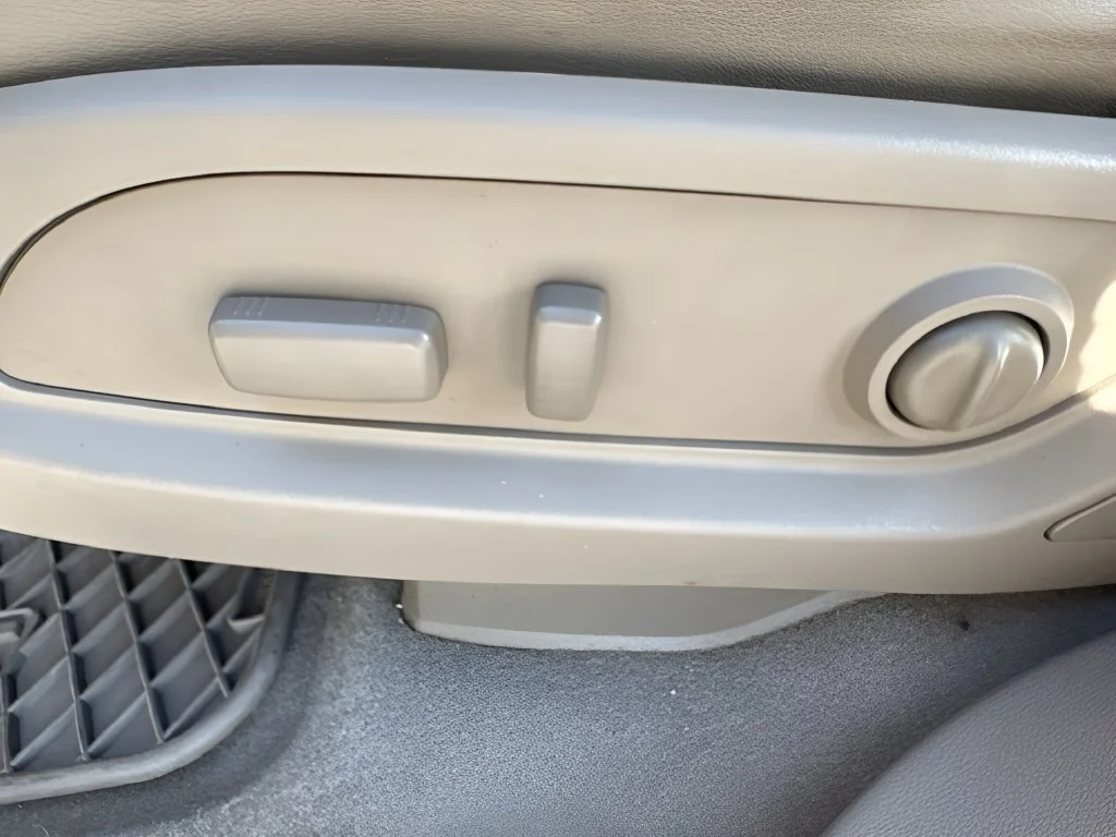 Used 2015 White GMC Denali image 10