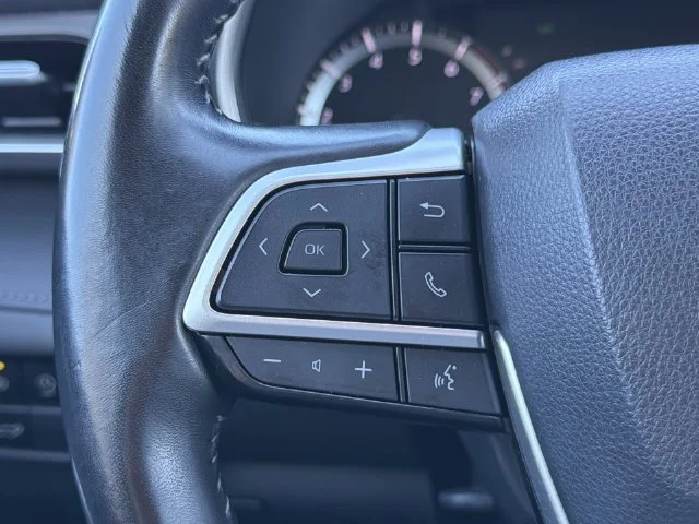 Used 2023 Black Toyota XLE image 30