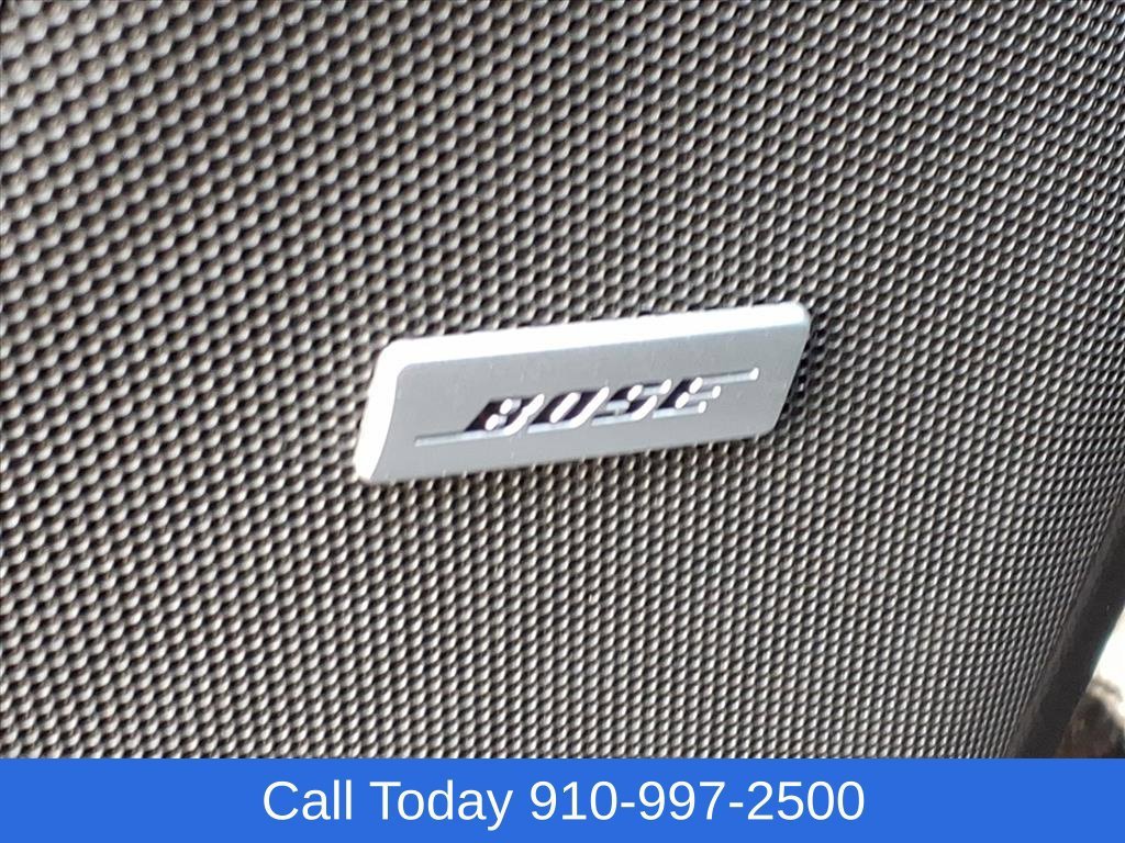 Used 2025 Onyx Black GMC Elevation image 20