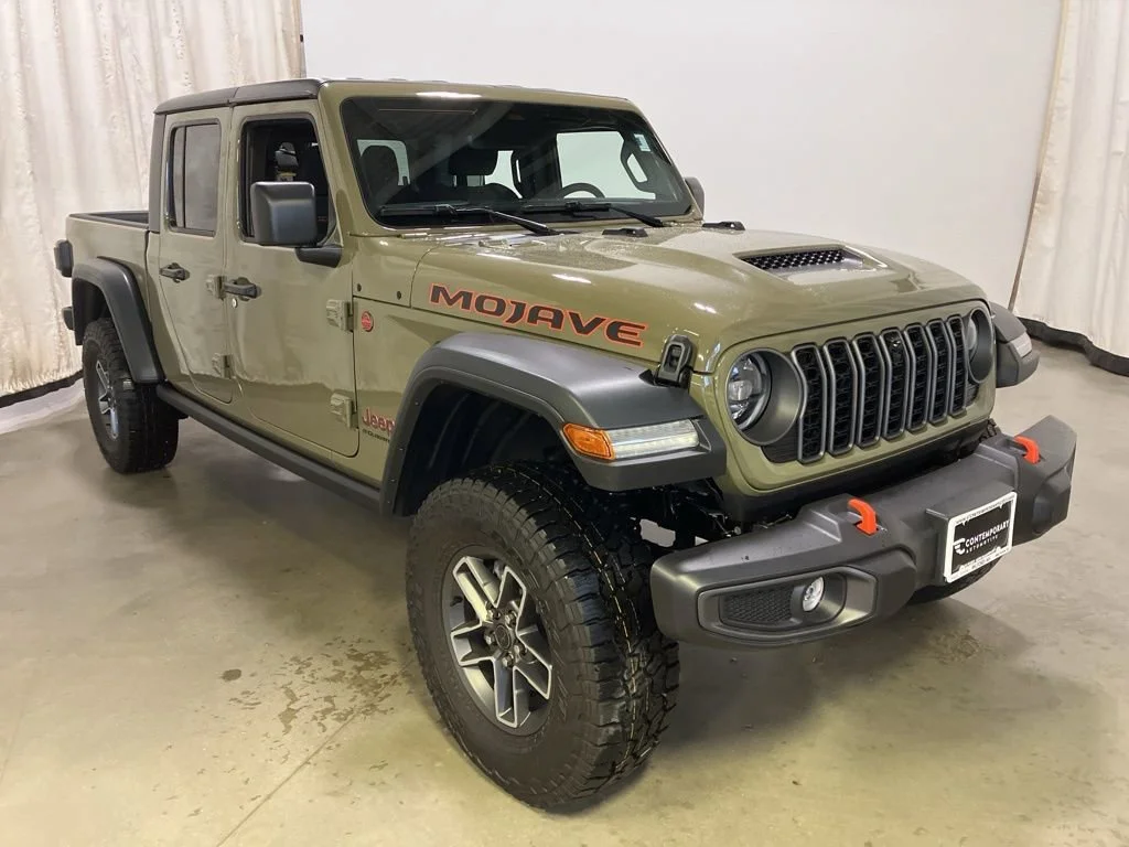 2026 Jeep Gladiator Mojave Auto's photo