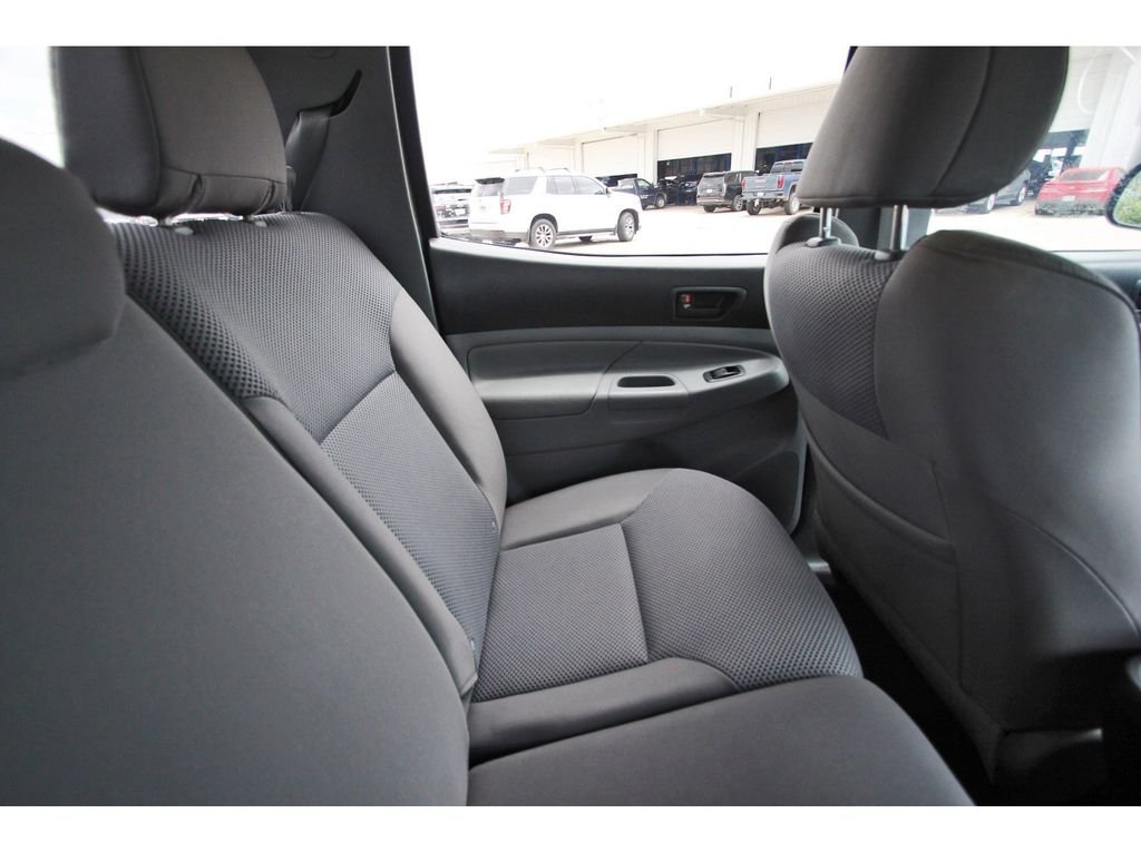 Used 2013 Black Toyota Base image 13