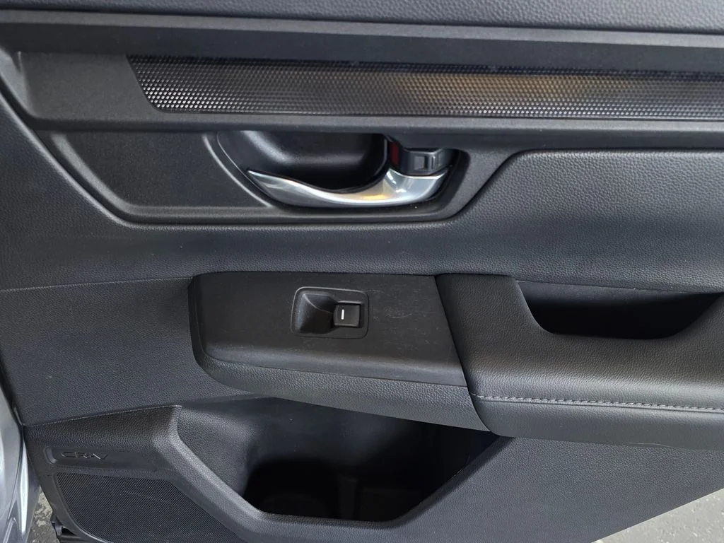Used 2025  Honda LX image 19