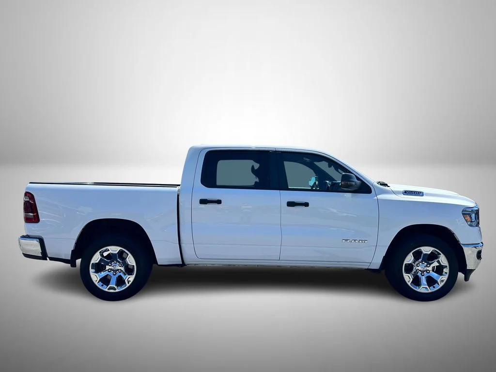 Used 2023 White Ram Big Horn/Lone Star image 5