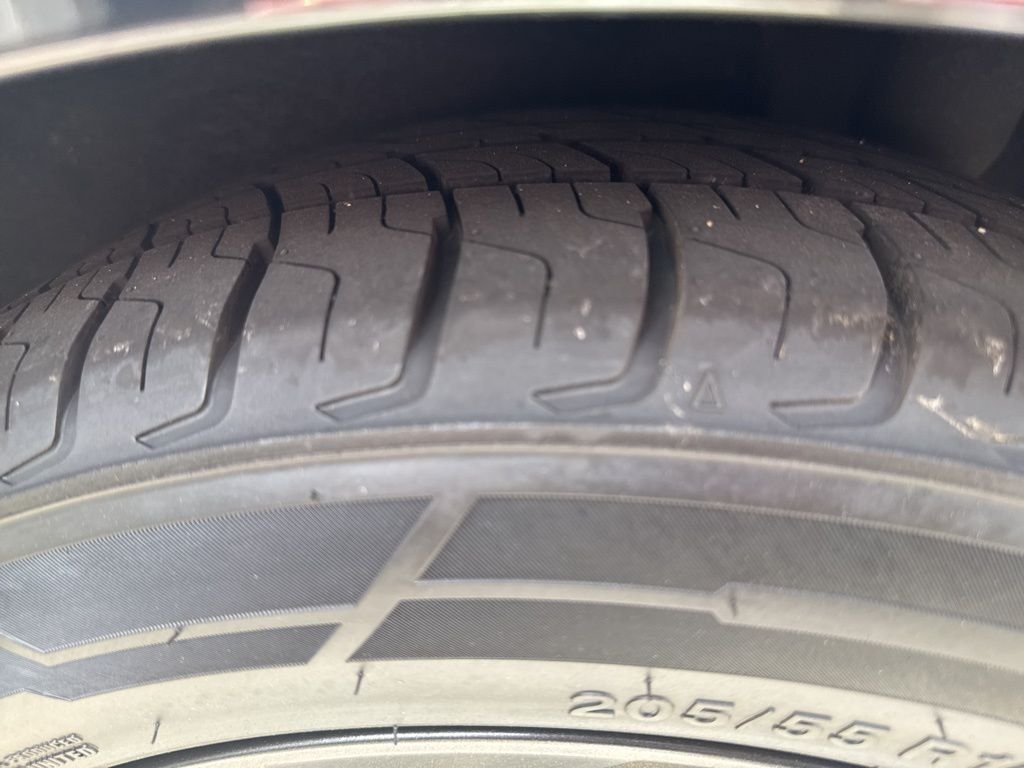 Used 2023 Black Hyundai SEL image 7