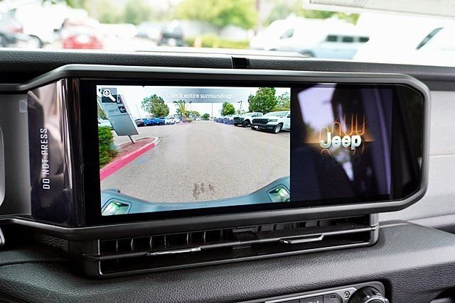 New 2025 Bright White Clear-Coat Exterior Paint Jeep Willys image 36