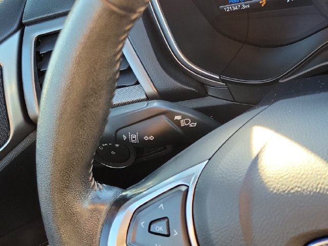 Used 2020 Black Metallic Ford SE image 17
