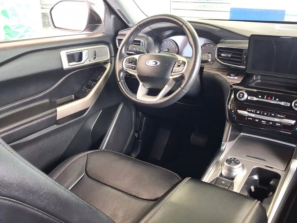 2023 Ford Explorer Limited - Photo 19