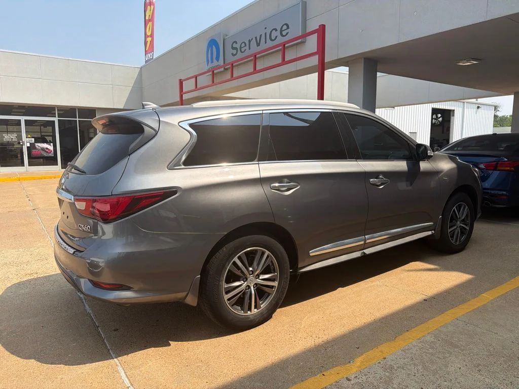 Used 2016 Gray INFINITI Base image 5