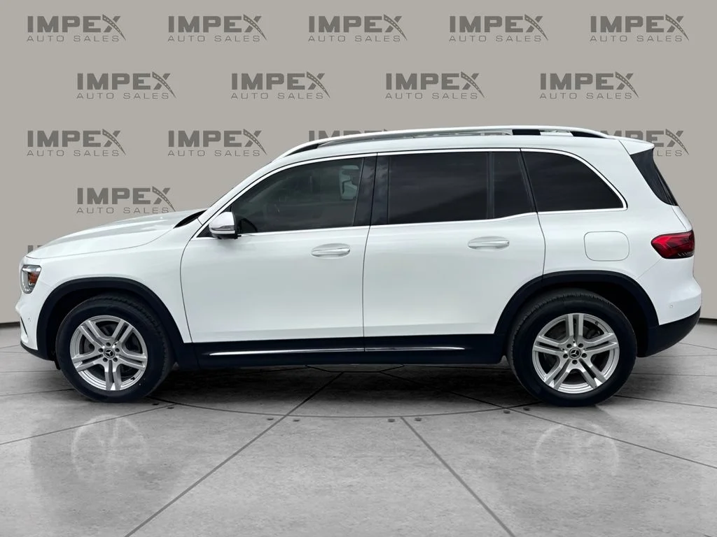 Used 2022 White Mercedes-Benz GLB 250 image 2