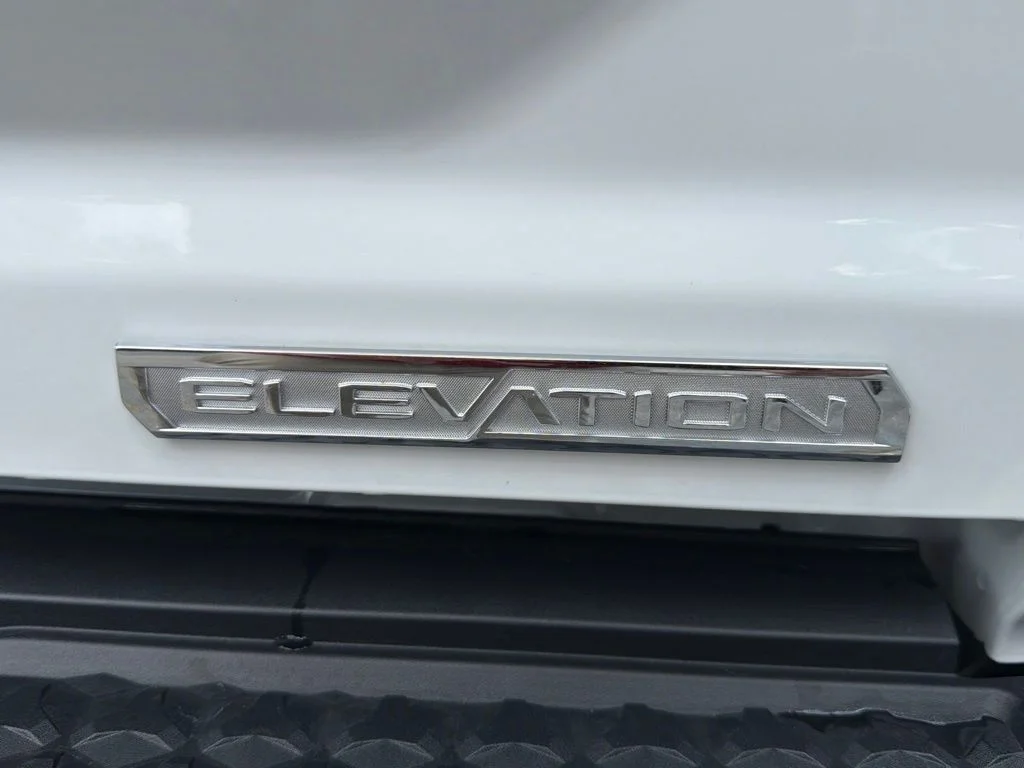 New 2026 White GMC Elevation image 33