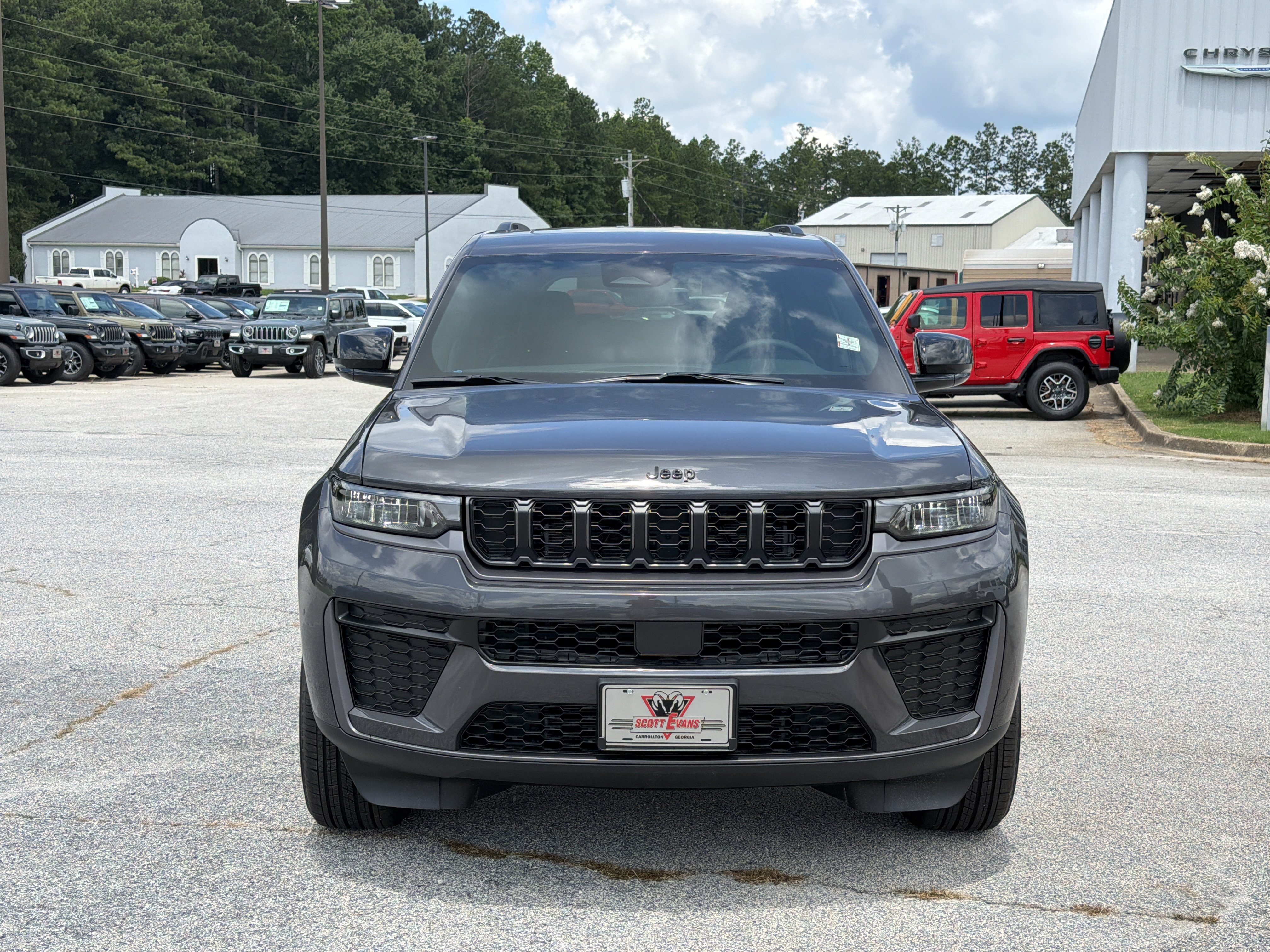 New 2026 Baltic Gray Metallic Clear-Coat Exterior Paint Jeep Laredo Altitude image 2