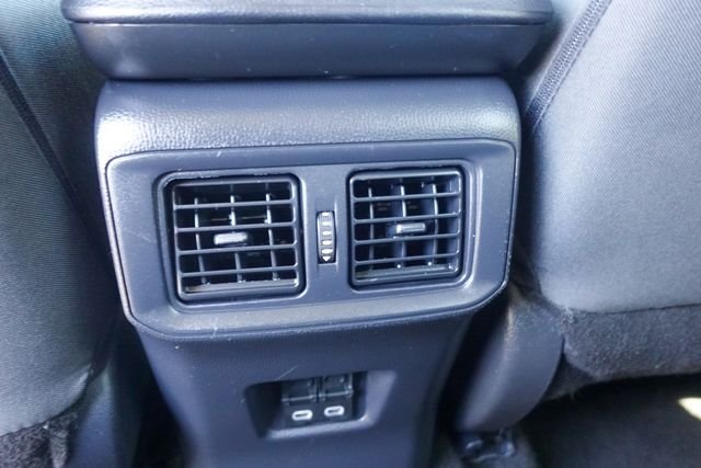 2024 Toyota RAV4 XLE - Photo 29