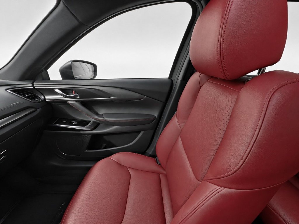 Used 2021 Gray Mazda Carbon Edition image 28